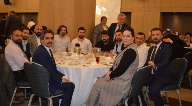 Uluslararası Bilim Düşünce ve Sanat Vakfı üyeleri iftarda buluştu
