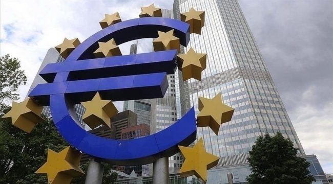 Euro Bölgesi ikinci çeyrekte yüzde 2 büyüdü