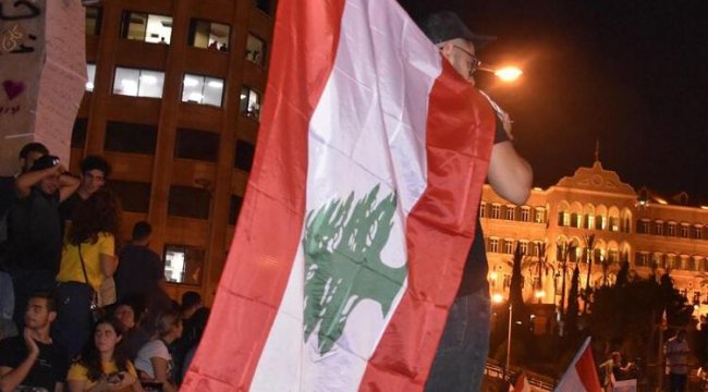 Lübnan'da akaryakıt fiyatları yüzde 66 arttı
