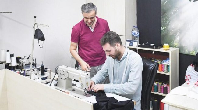 Terzide tadilat dönemi... Parmağı iğneye kaptırmayın!
