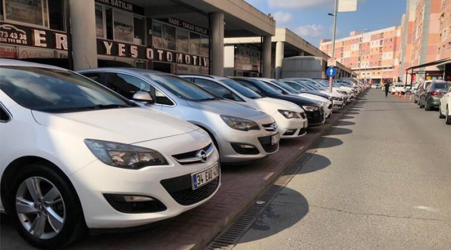 İkinci el otomobillerin fiyatı sıfırları yine geçti! Uzman isim uyardı: Tefeciliktir, fırsatçılıktır