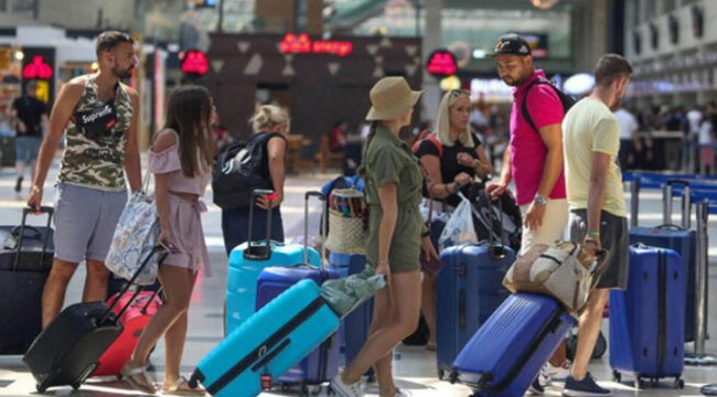 Türkiye'ye turist akını! Yüzde 16 arttı