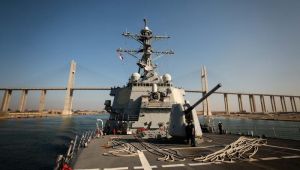  Pentagon duyurdu: Kızıldeniz'de ABD savaş gemisi ile çok sayıda ticari gemiye saldırı