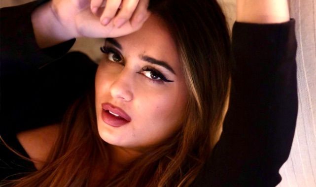 Yeni Yıldız: Özge Evran Modellik Dünyasında Parlıyor