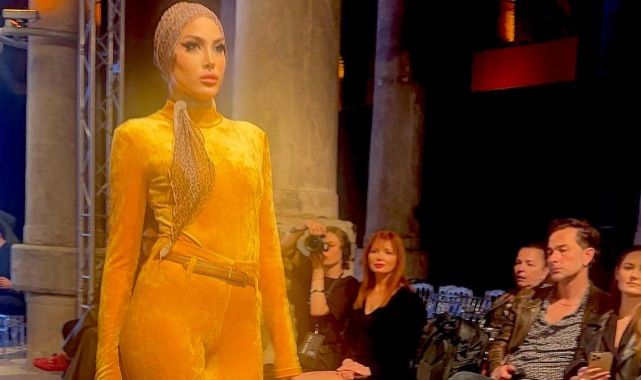 Yağmur Türkmenoğlu İstanbul Fashion Battle Defilesinde Göz Doldurdu