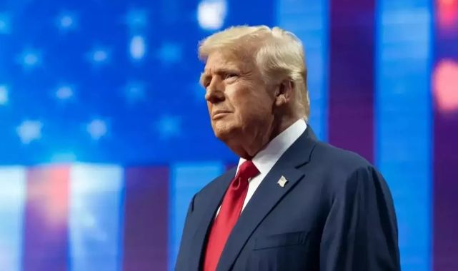 Donald Trump: İran rejimi İran'ı tekrar büyük yapamıyorsa, neden bir rejim değişikliği olmasın?