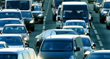 Elon Musk duyurdu: Arabanız yattığı yerden para kazanacak