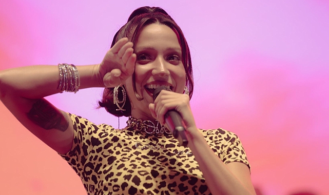 ZEYNEP BASTIK'TAN KIBRIS’TA UNUTULMAZ KONSER