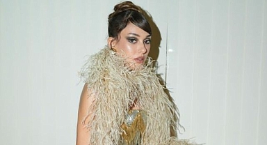 DİLAN ÇİÇEK DENİZ'DEN İSTANBUL'DAKİ ÖZEL DAVETTE GÖZ KAMAŞTIRAN KARELER